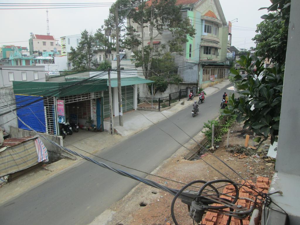Ngoc Phuong Hotel Bao Loc Buitenkant foto
